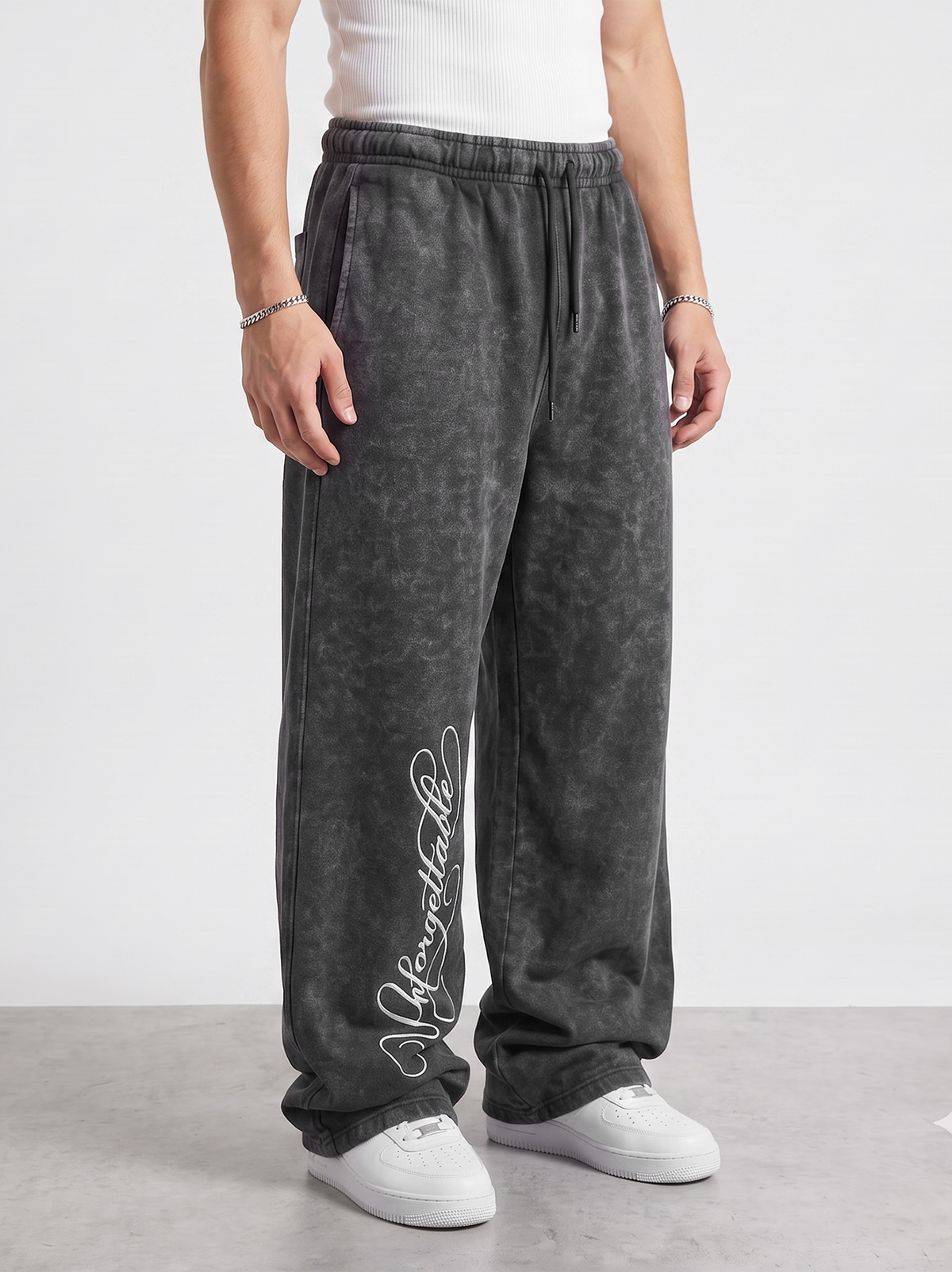 INDEX ACID WASH - (STRAIGHT FIT BAGGY BOTTOM)